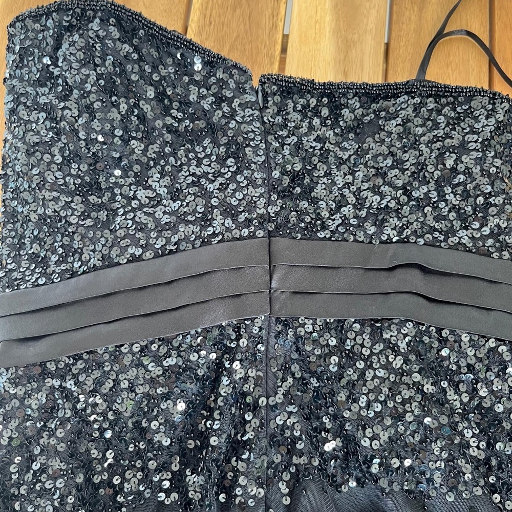 ADRIANNA PAPELL BLACK SEQUIN STRAPLESS COCKTAIL DRESS – P6 - Picture 7 of 8